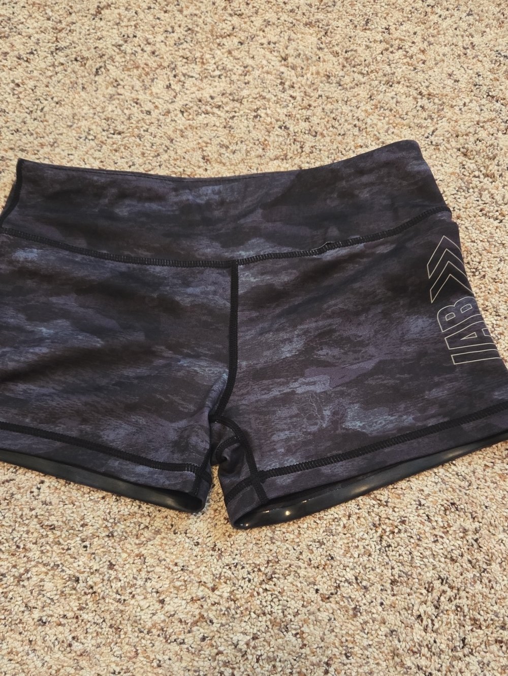 Women’s IAB Athletic Shorts Camo Size 6 Small 3in.